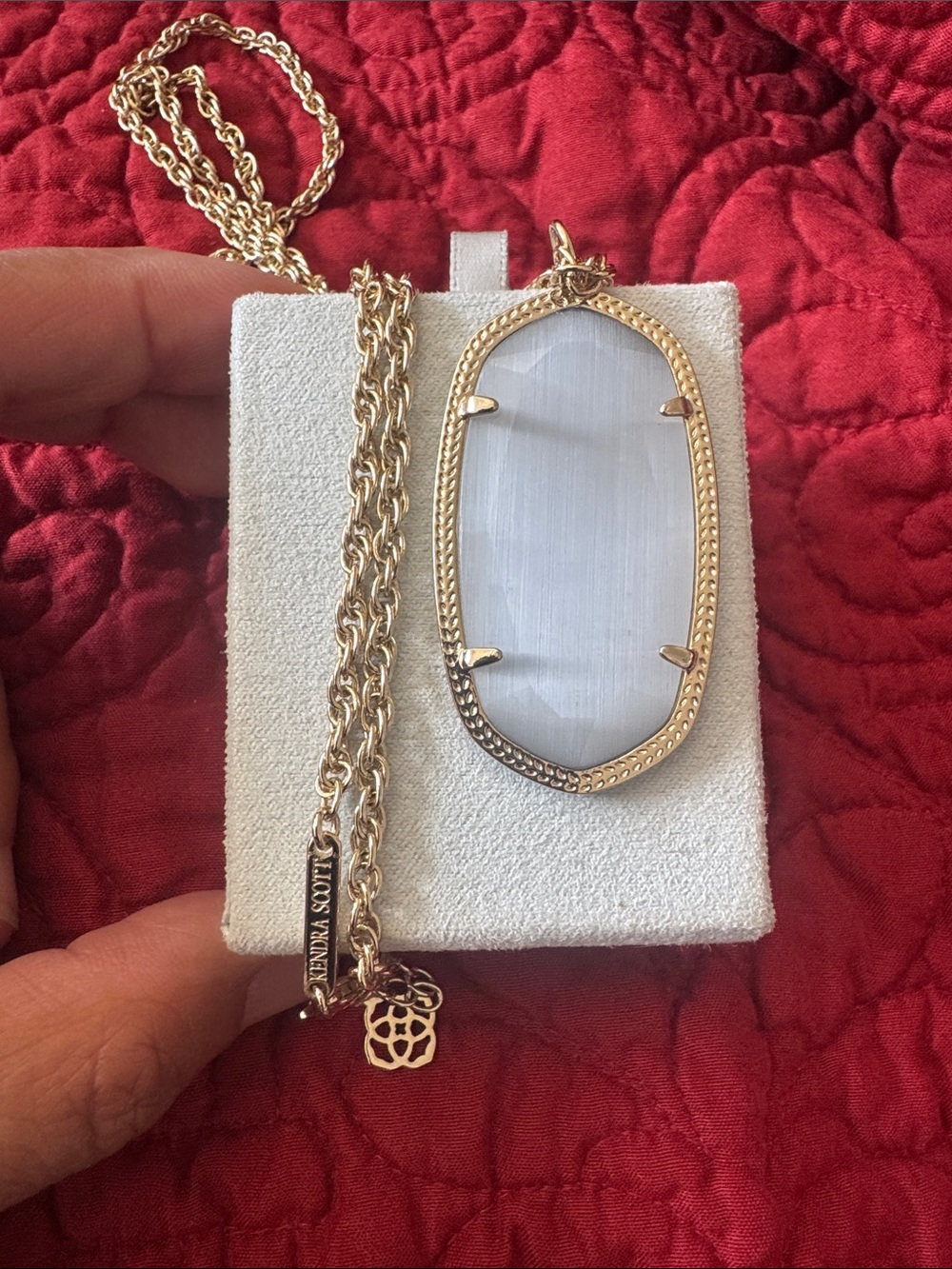 Kendra Scott Gold Pendant Necklace with White/Opalescent Stone